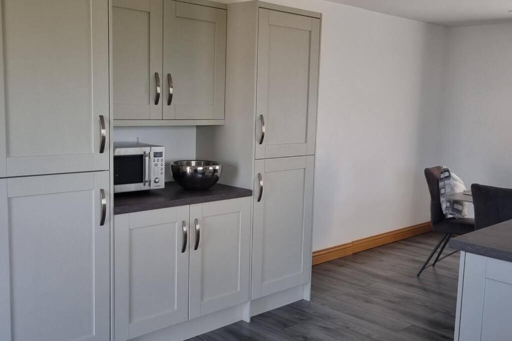 Grace'S Place With Hot Tub & Games Room Carrickfergus Exterior photo